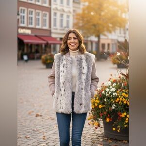 Vtge Style VI Ltd. Women's beige  Faux Fur Jacket size L